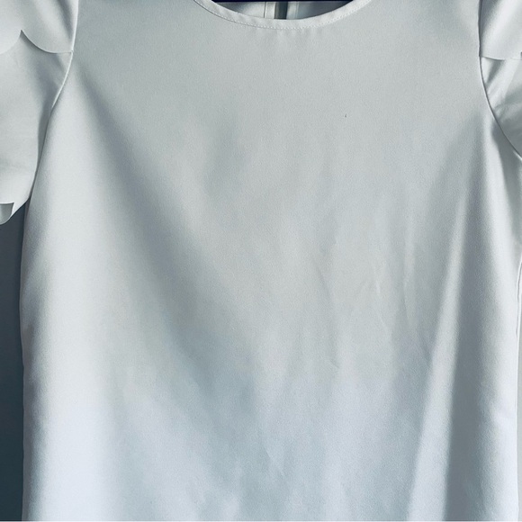 SHEIN Women's White Scalloped Short Sleeve Shirt Blouse Top Size Medium - Picture 4 of 12